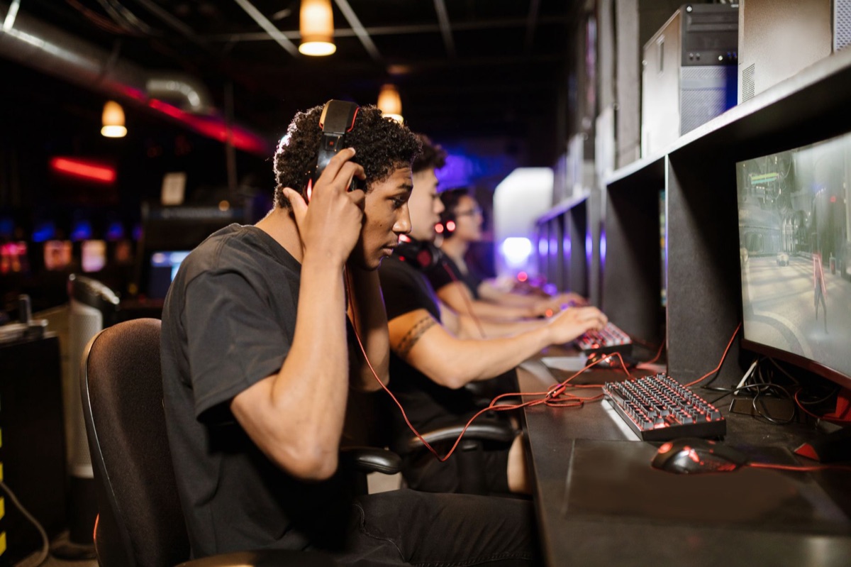 headset gamer profissional para transmissão de conteúdo
