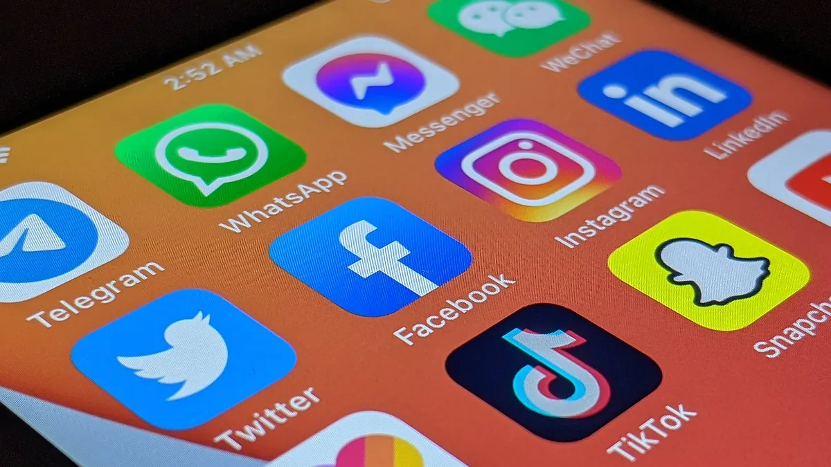 social media, communication, network, connection, online, facebook, mobile, media, application, icons, youtube, technology, message, internet, messaging, telegr